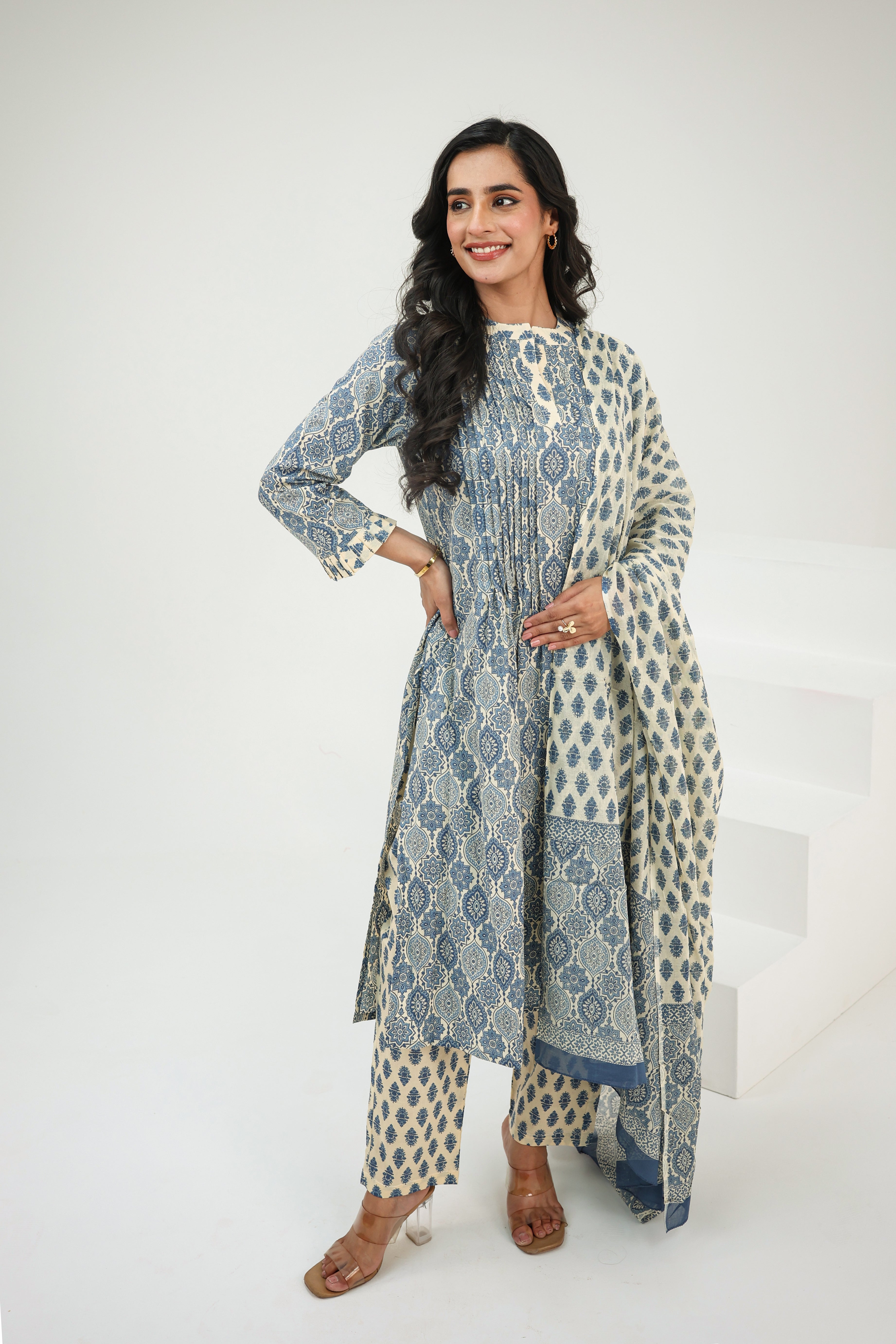 Neel Noor Suit Set