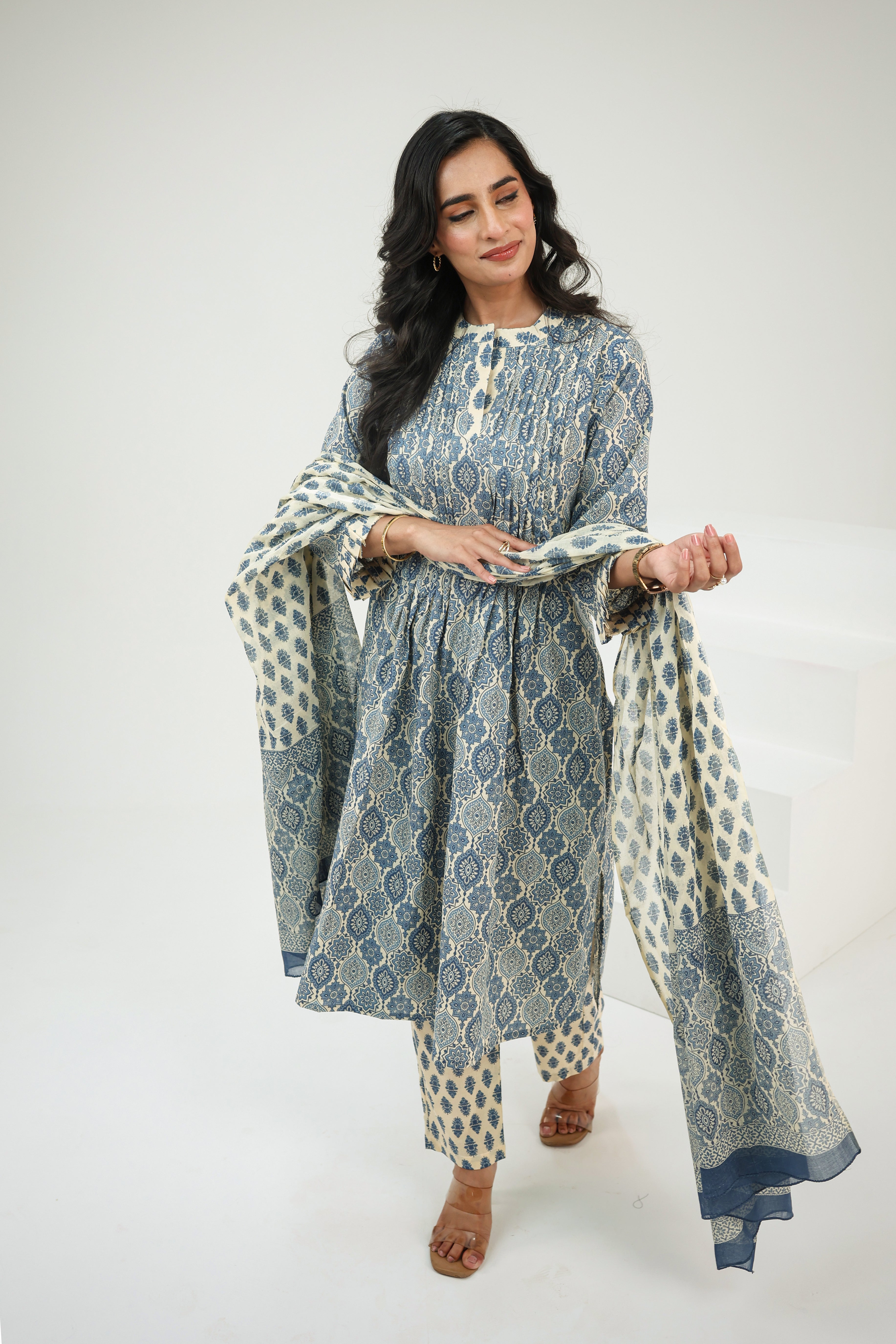 Neel Noor Suit Set